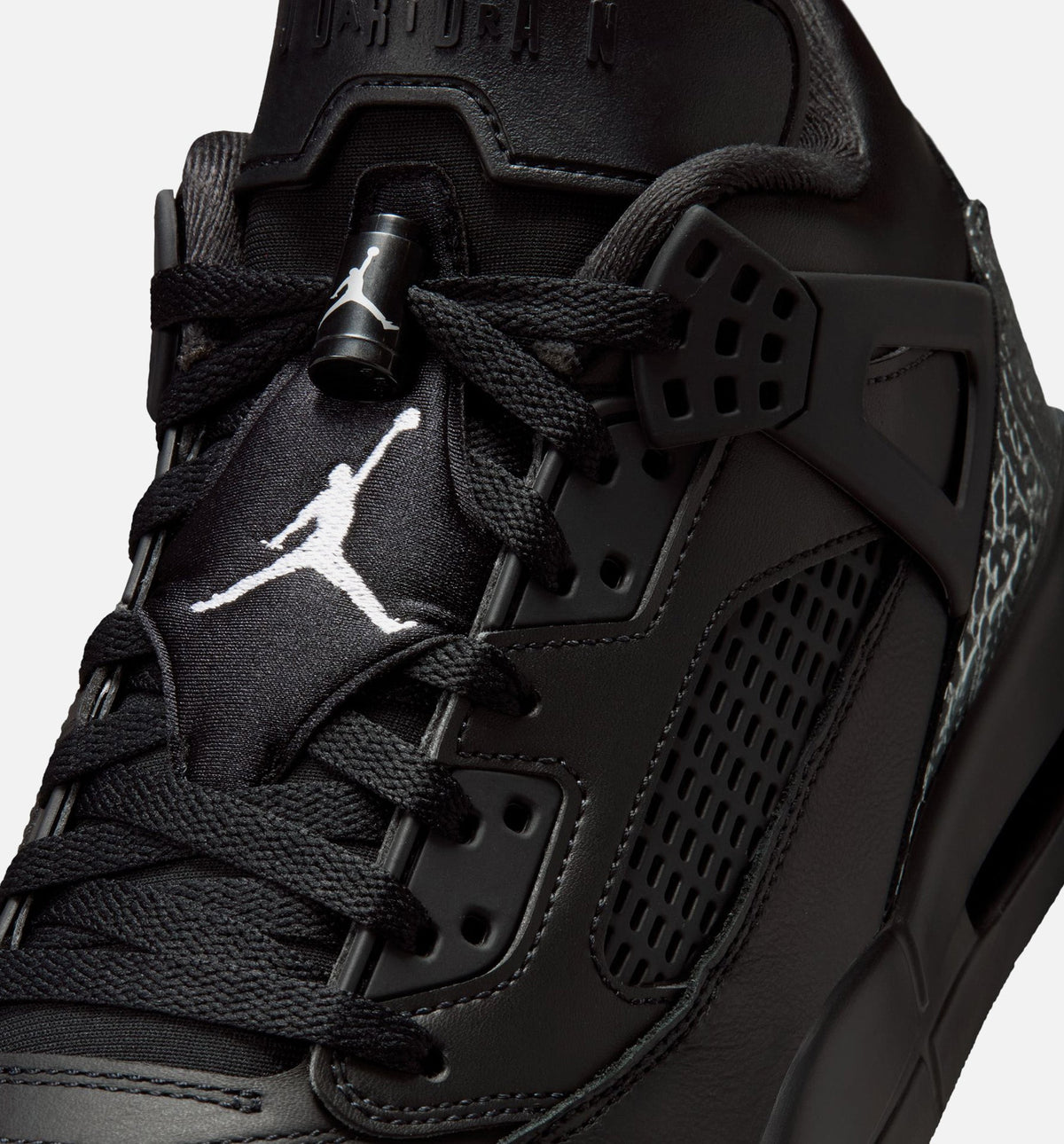 Spizike Low Mens Basketball Shoe - BlackBlackMetallic Silver