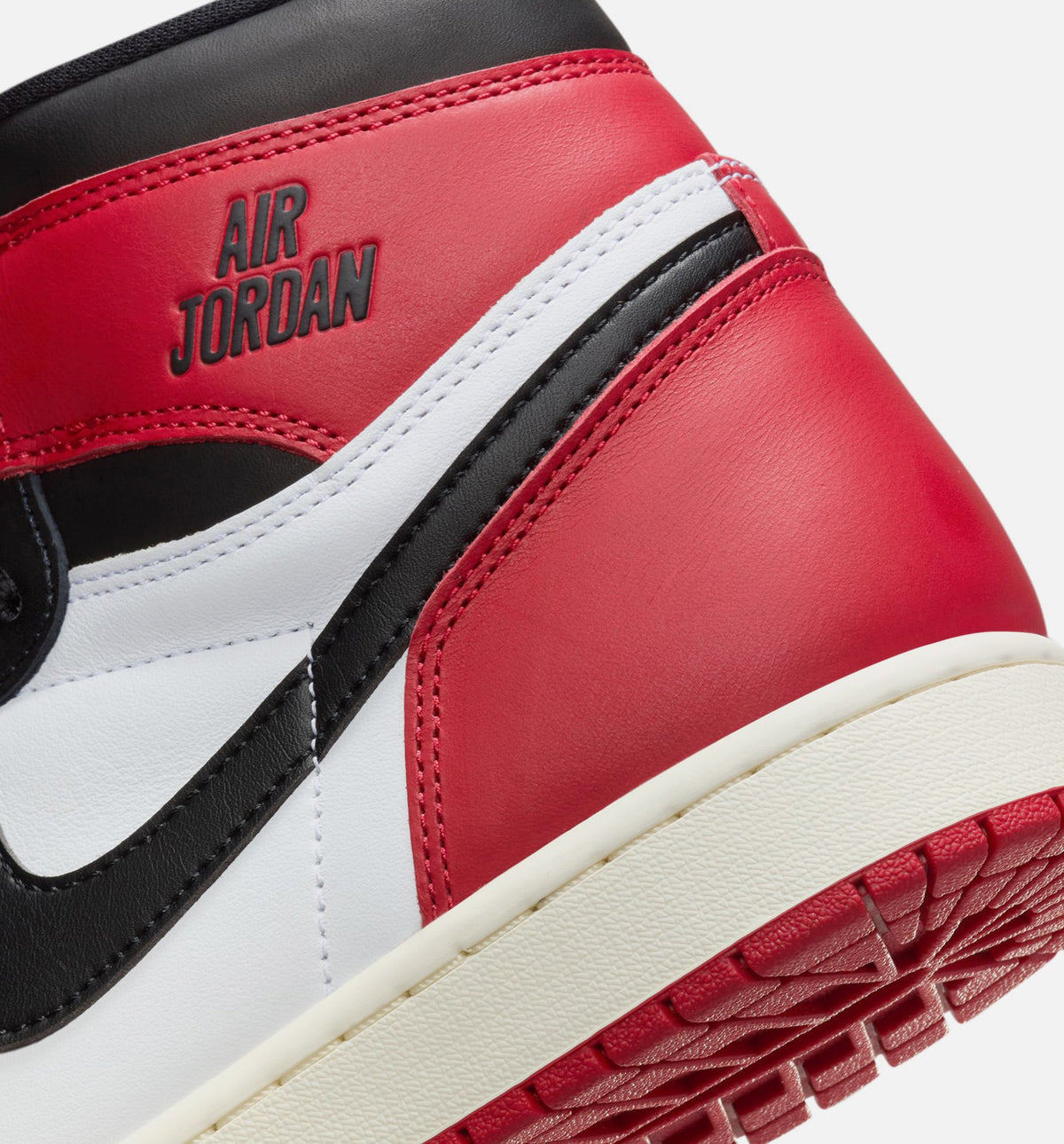 Air Jordan 1 Retro High OG Men's Shoes - Black Toe